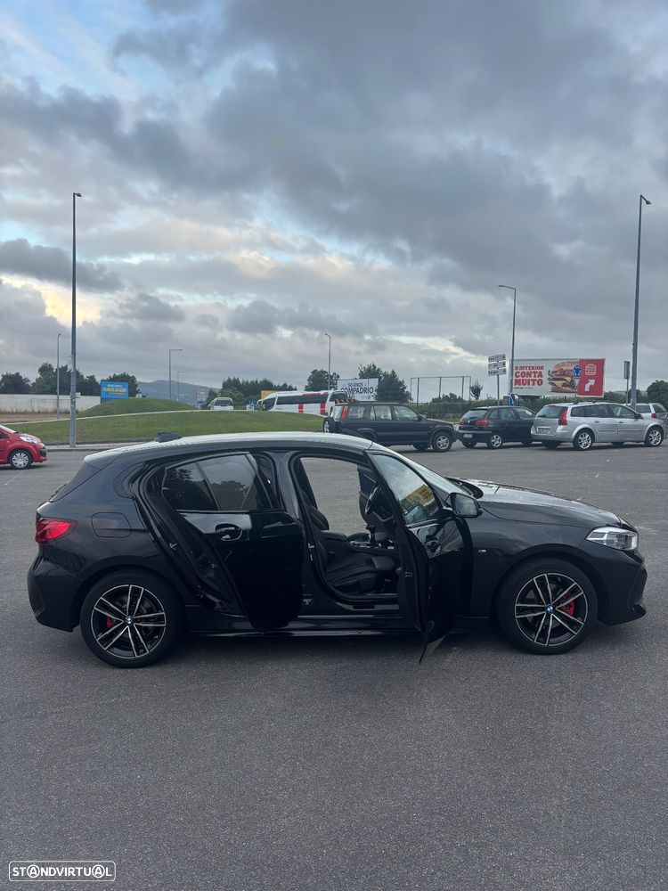 BMW 116 d Pack Desportivo M - 9