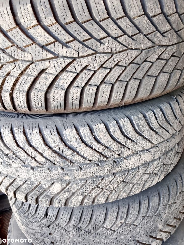 Ford Grand C-MAX - 31