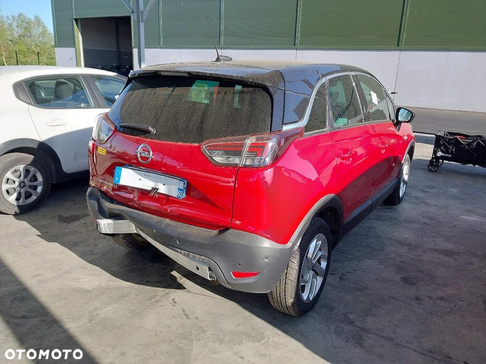 Opel Crossland X 1.2 T Design Line S&S - 4