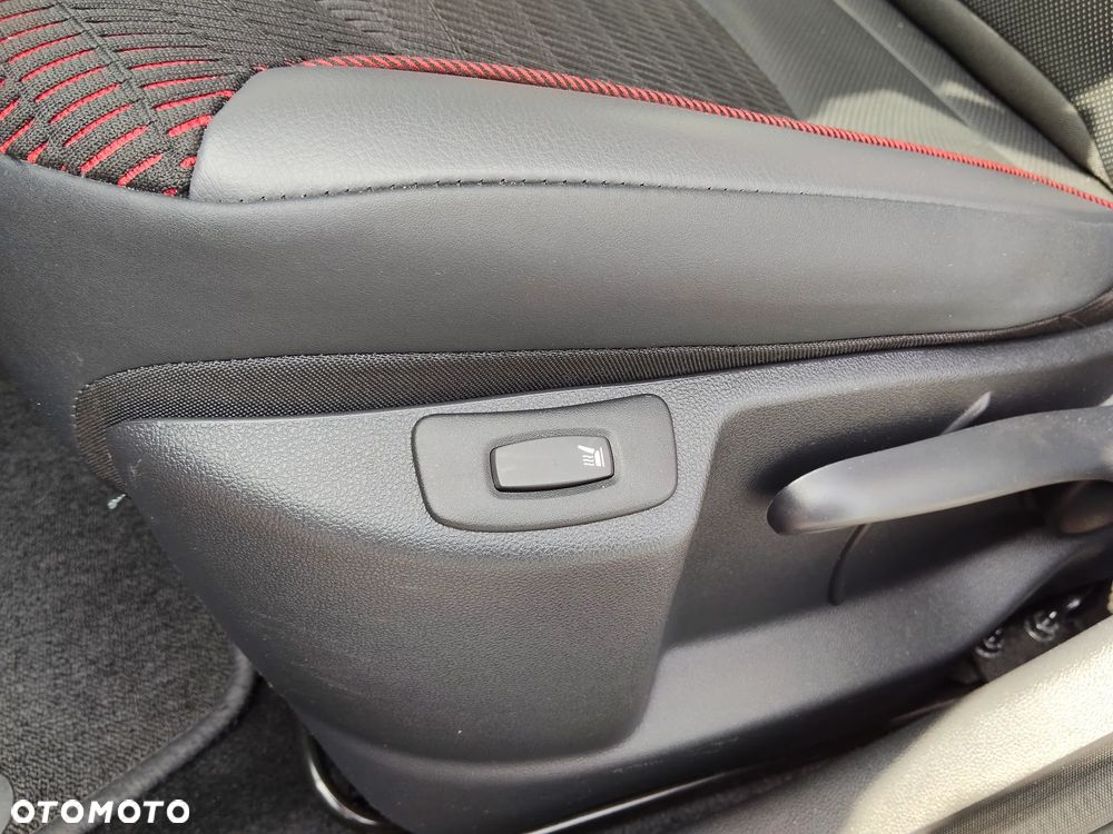 Renault Captur TCe 120 EDC Helly Hansen - 15