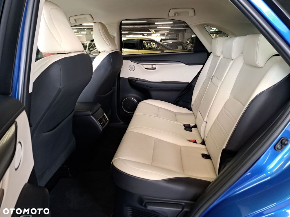 Lexus NX 300 Comfort AWD - 12