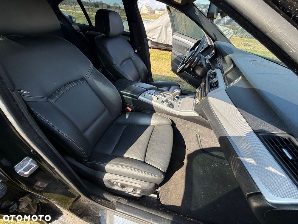 BMW Seria 5 550i Sport-Aut - 6