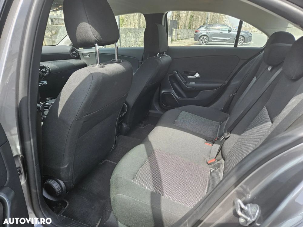 Mercedes-Benz A 180 - 9