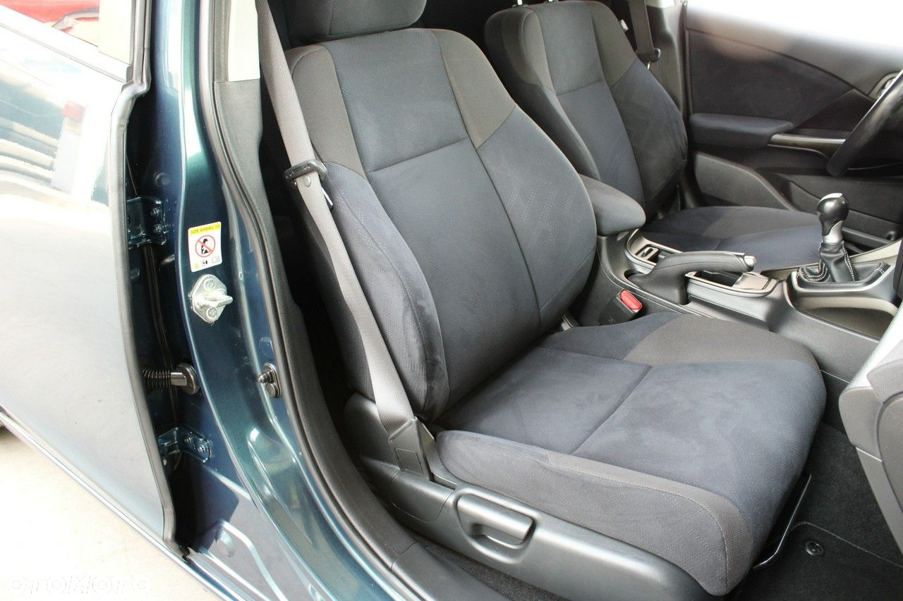 Honda Civic 1.8 i-VTEC Sport - 9