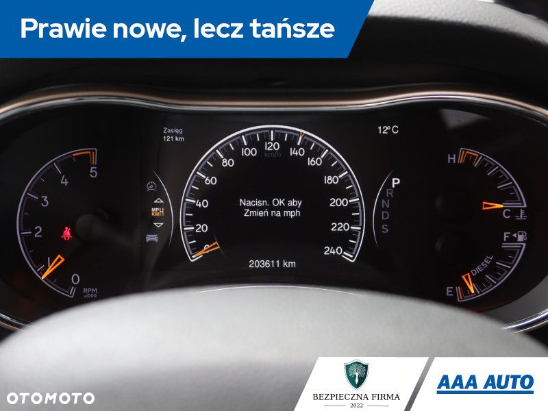 Jeep Grand Cherokee - 12