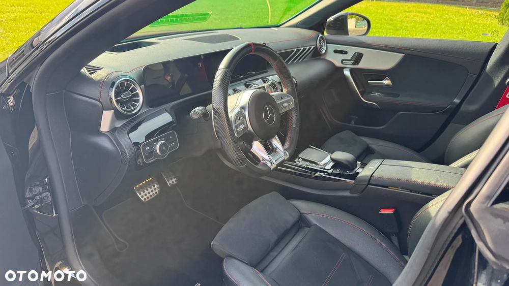 Mercedes-Benz CLA AMG 35 4-Matic 7G-DCT - 12