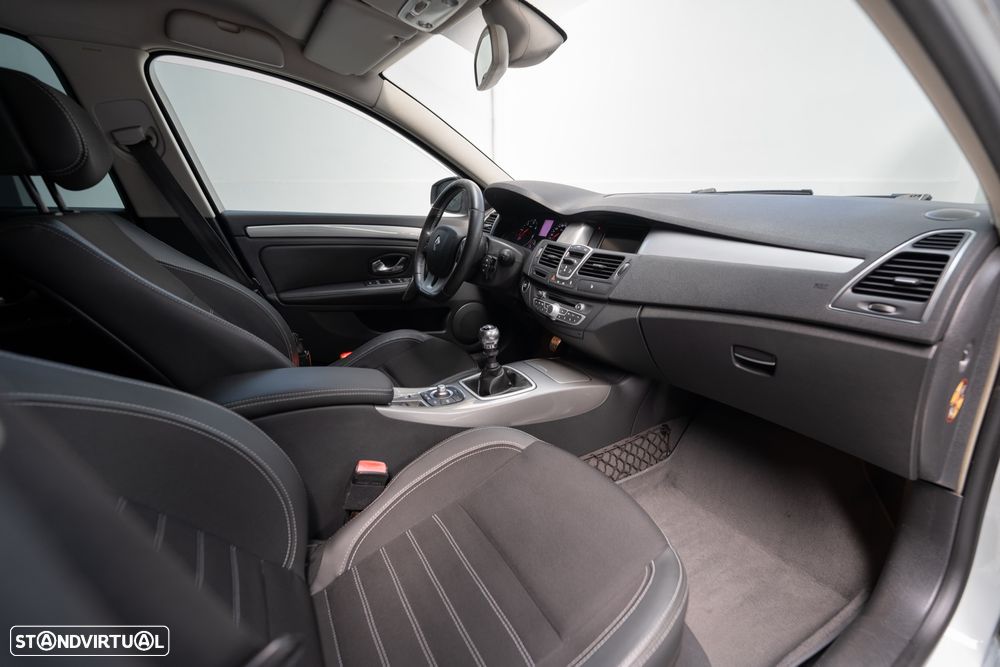 Renault Laguna Break 1.5 dCi SE Black Line - 6