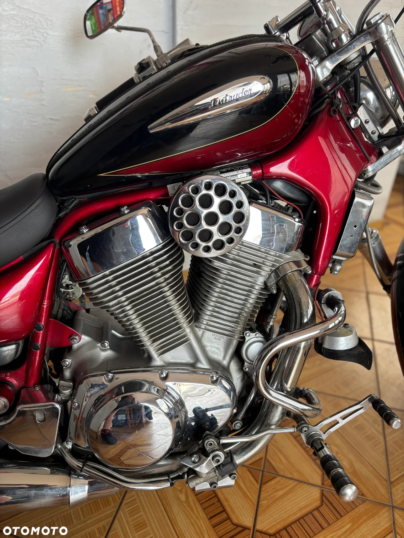Suzuki Intruder - 4