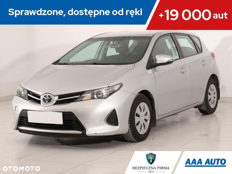 Toyota Auris - 2