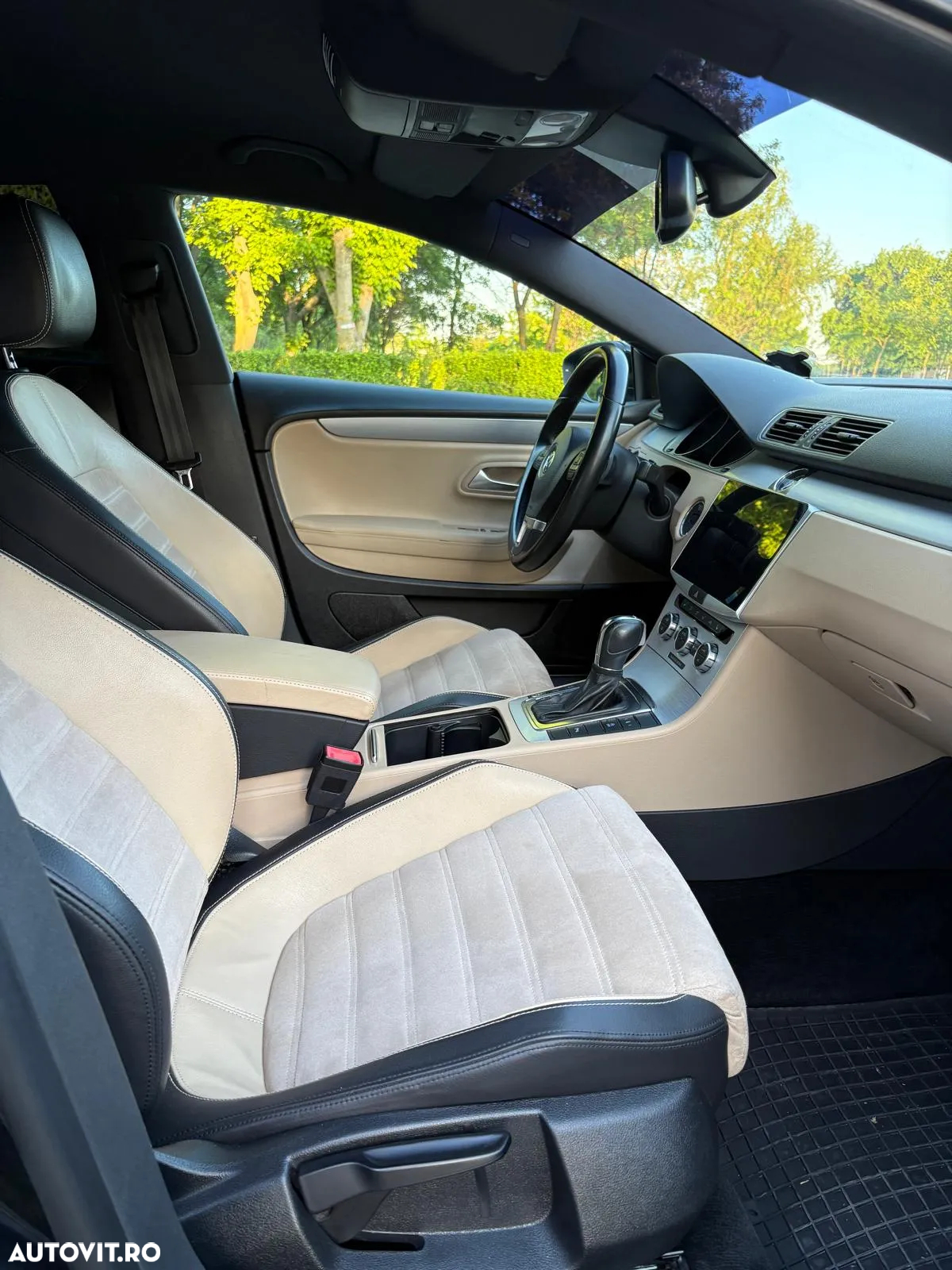 Volkswagen Passat CC - 12