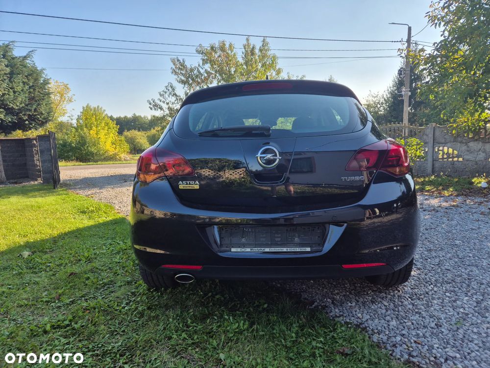 Opel Astra 1.6 Turbo Cosmo - 19