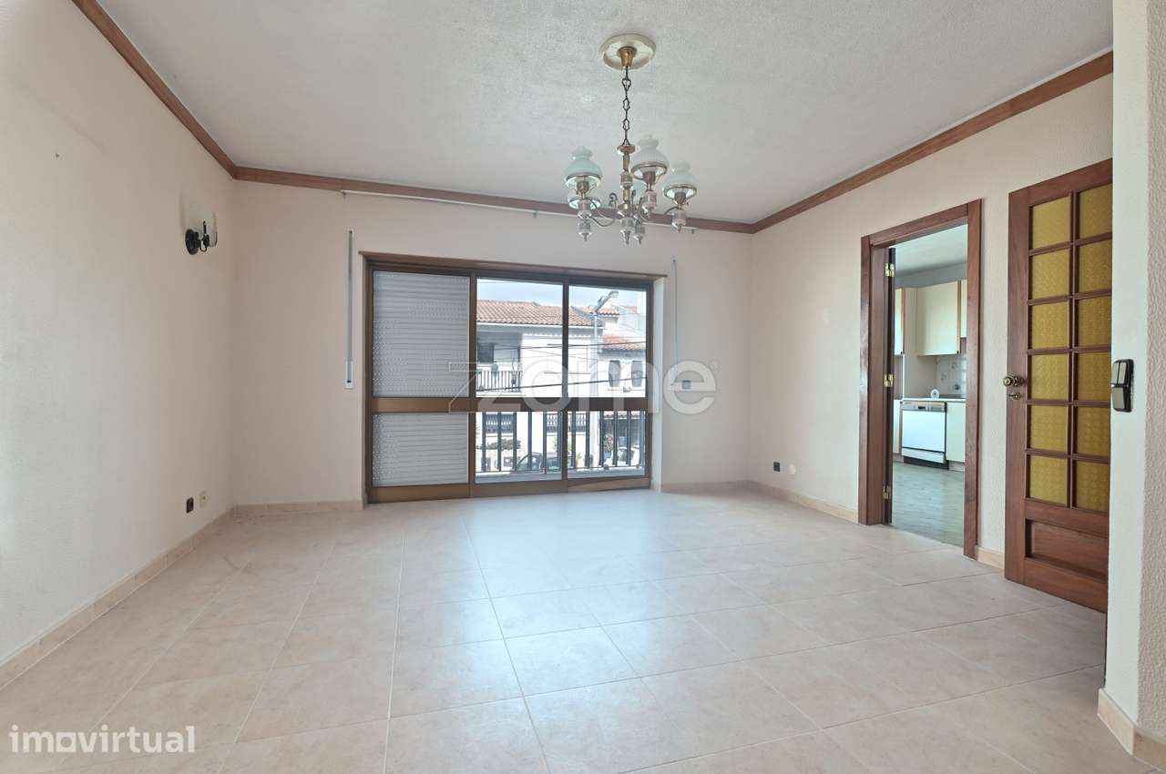 Moradia T4+1 para Remodelação - Sassoeiros, Carcavelos - Grande imagem: 5/41
