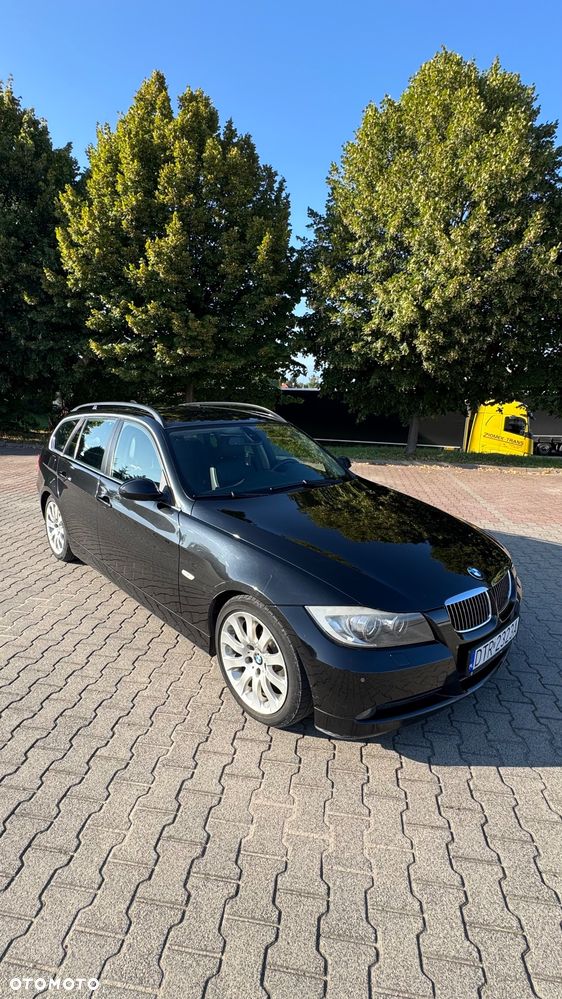BMW Seria 3 325i - 11
