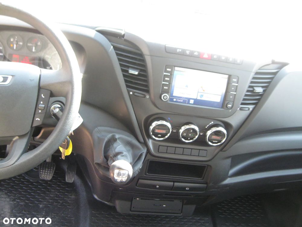 Iveco DAILY 35C. WYWROT 4,30-m. KIPER. KLIMA - 10