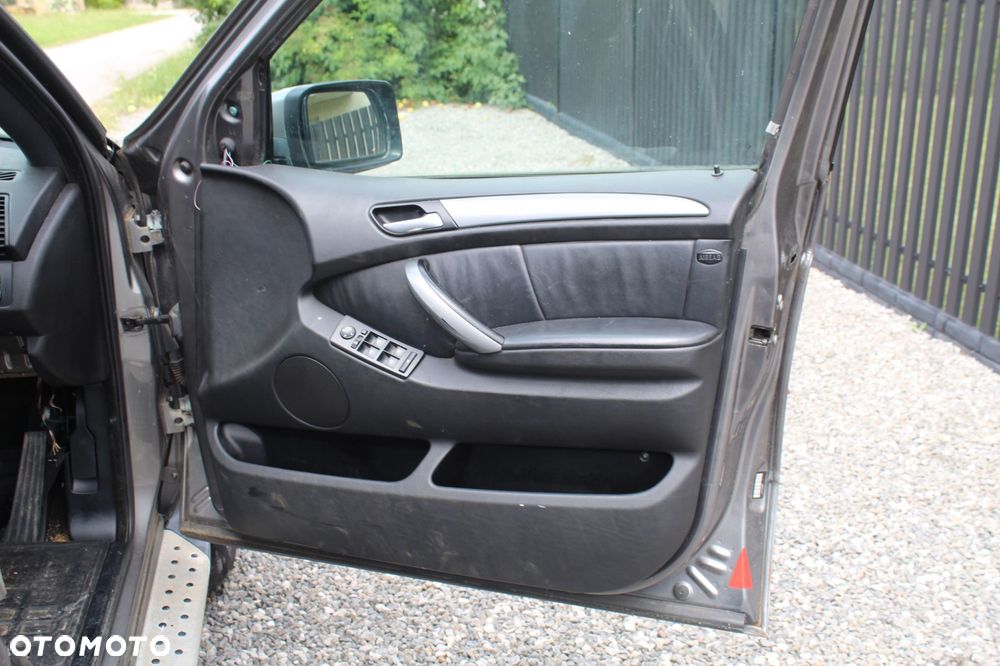 BOCZEK DRZWI PRAWY PRZÓD BMW X5 E53 CZARNA SKÓRA EUROPA - 1