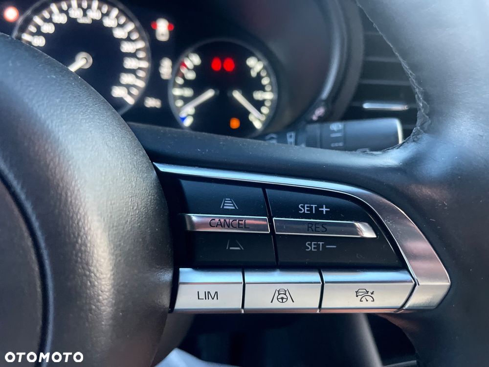 Mazda 3 e-SKYACTIV-G 122 M HYBRID DRIVE EXCLUSIVE-LINE - 23