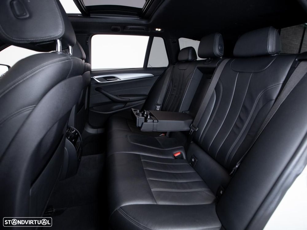BMW 520 d Auto - 13