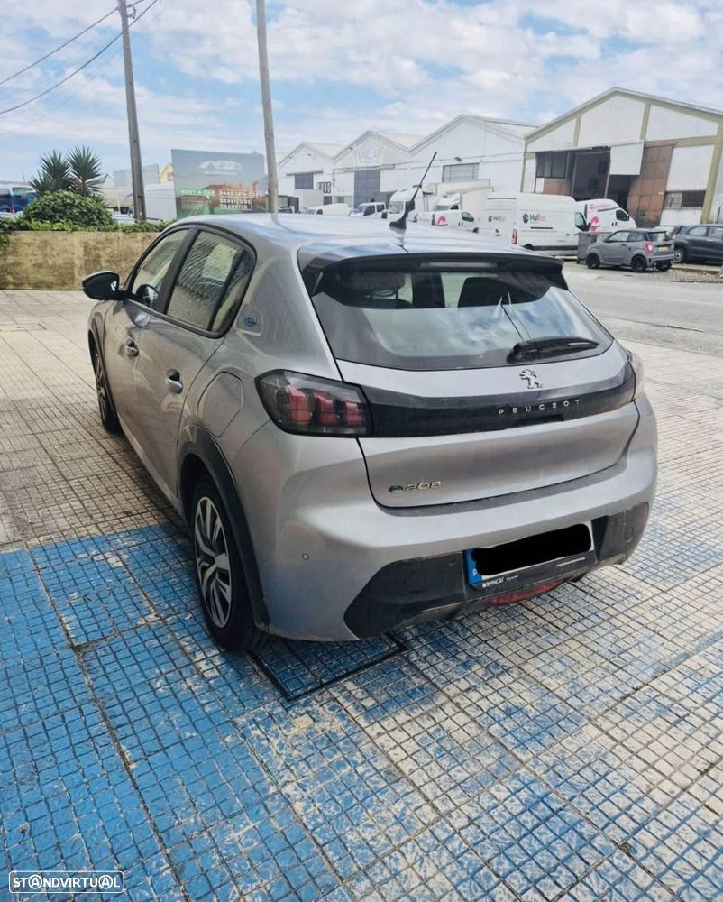 Peugeot e-208 50 kWh GT - 2