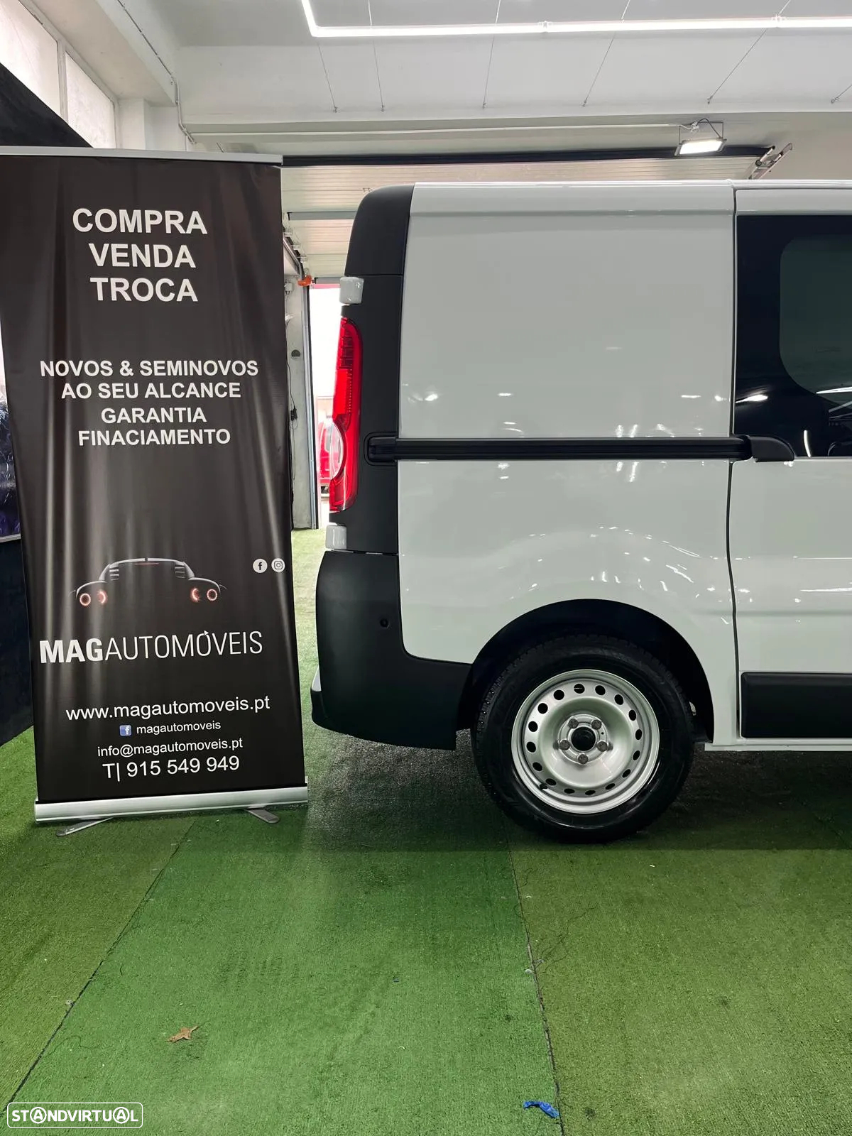Renault Trafic 2.0 dCi 115 Privi. Luxe - 4