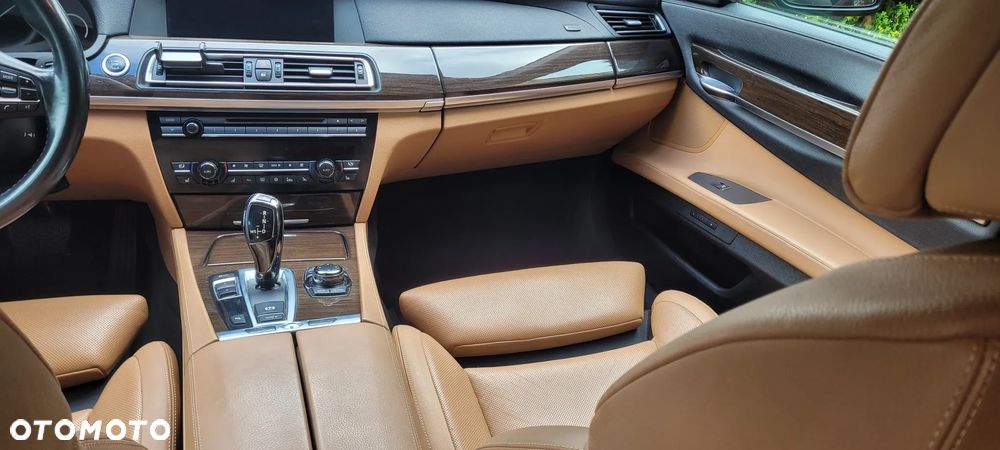 BMW Seria 7 730d Blue Performance - 24