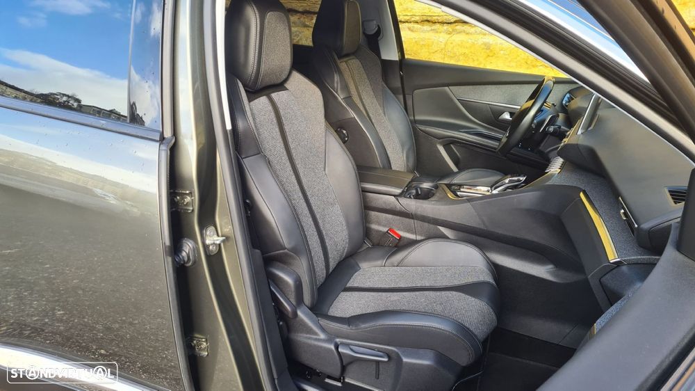 Peugeot 5008 1.5 BlueHDi Allure EAT8 - 37