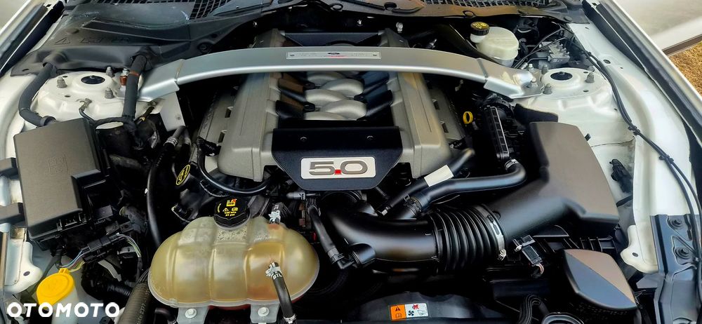 Ford Mustang 5.0 V8 GT - 6