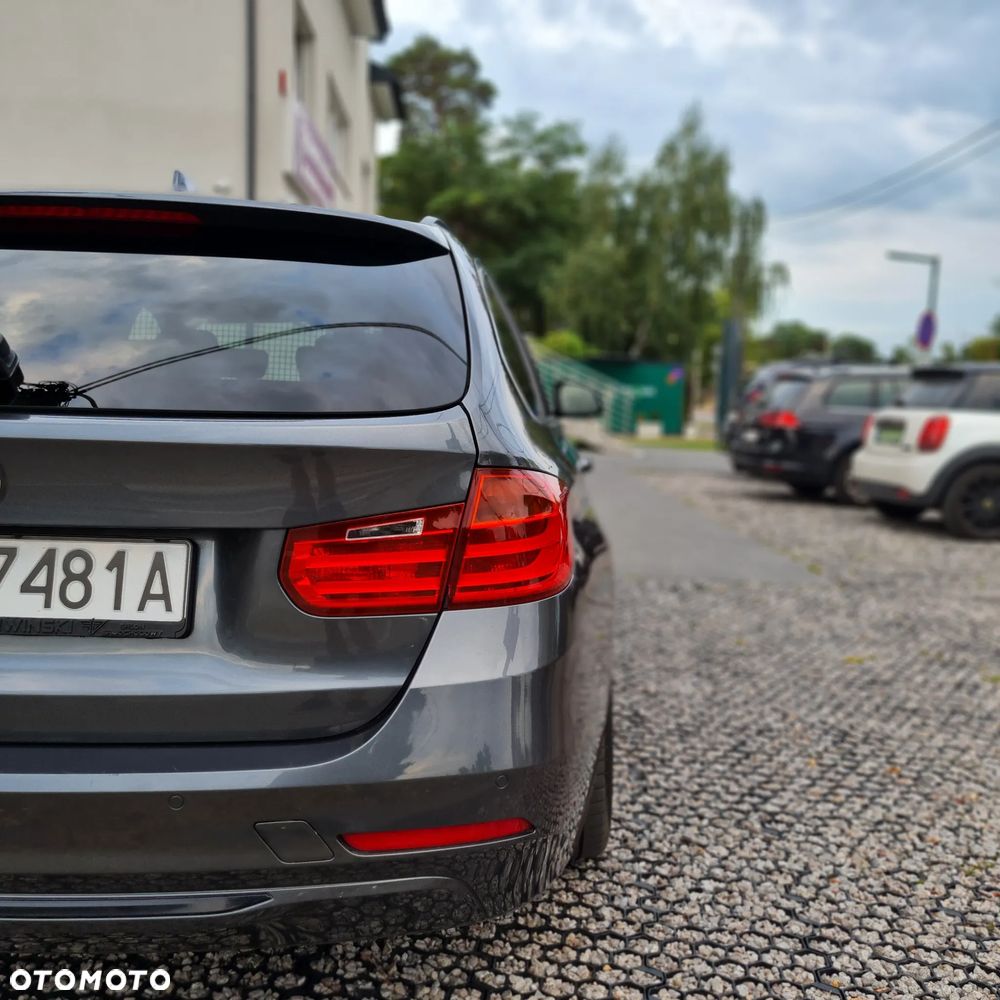BMW Seria 3 320d Touring Sport Line - 18