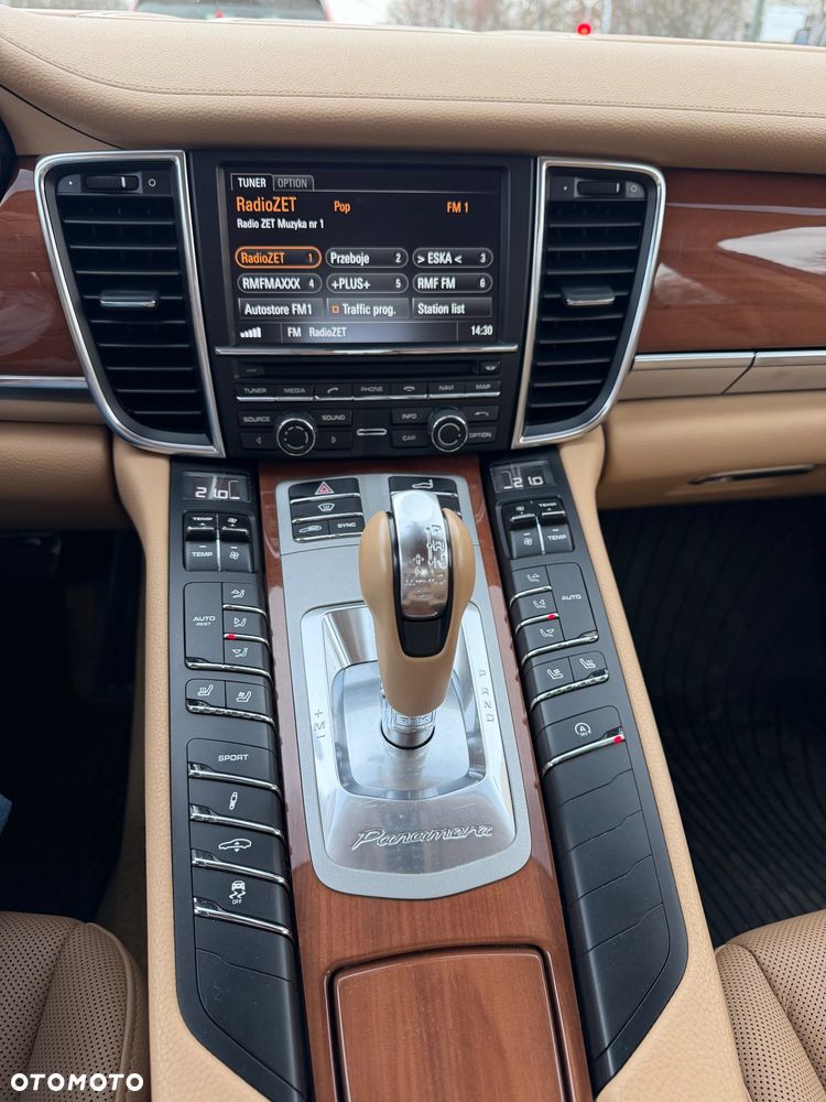 Porsche Panamera 4 - 13