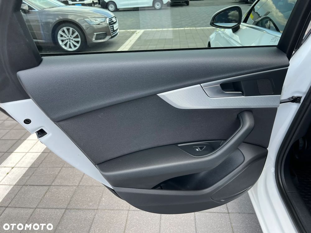 Audi A4 Avant 35 TDI Sport S tronic - 19