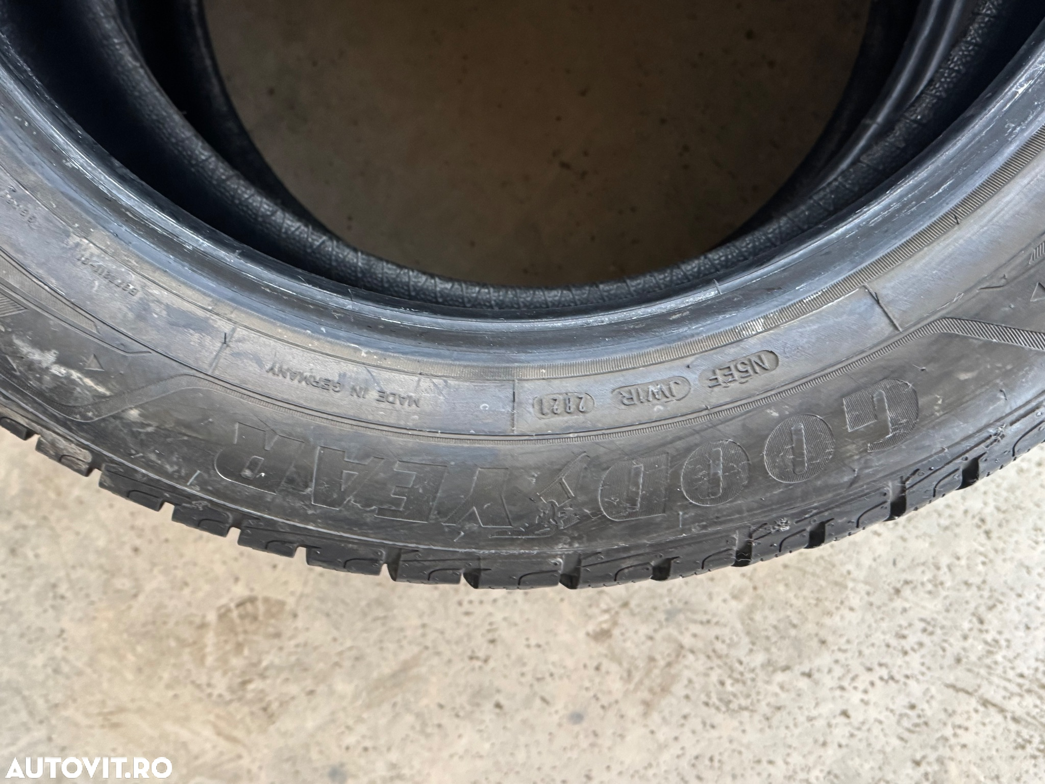 Vând 4 anvelope 225/55/19 goodyear de iarnă ca noi - 6