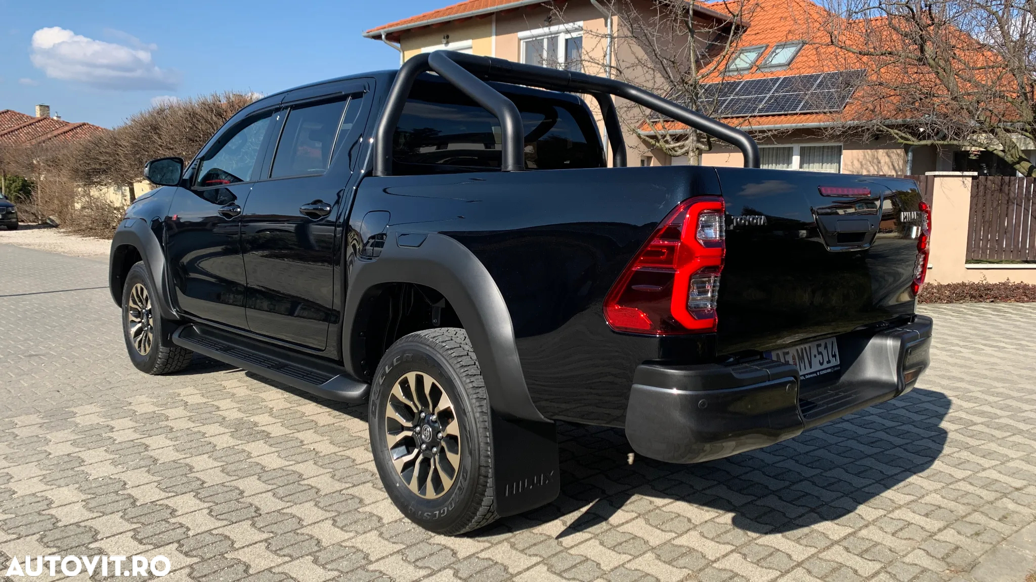 Toyota Hilux 2.8D 204CP 4x4 Double Cab AT GR Sport II - 8
