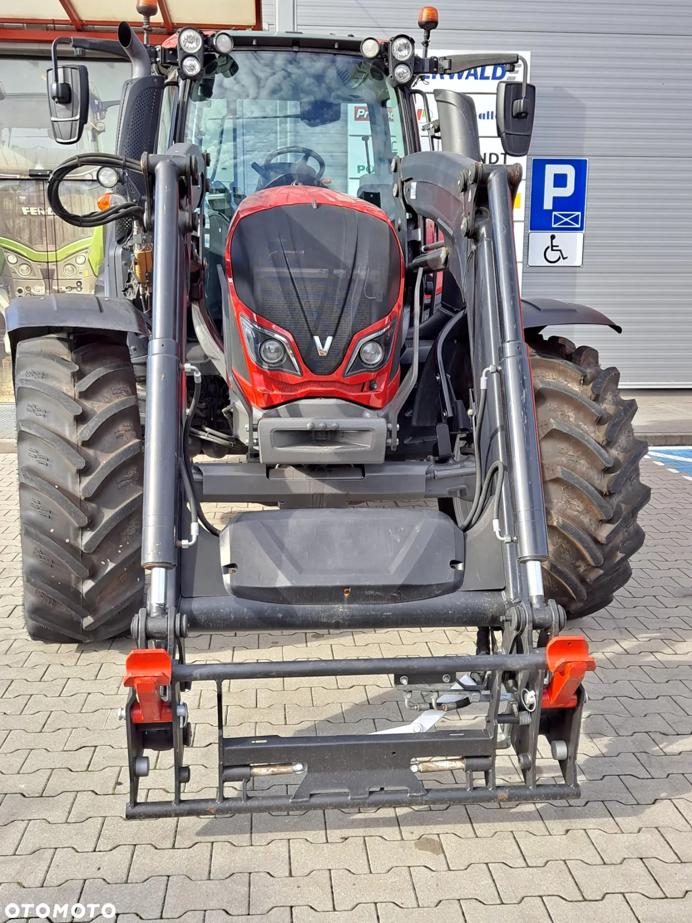 Valtra N114 - 2