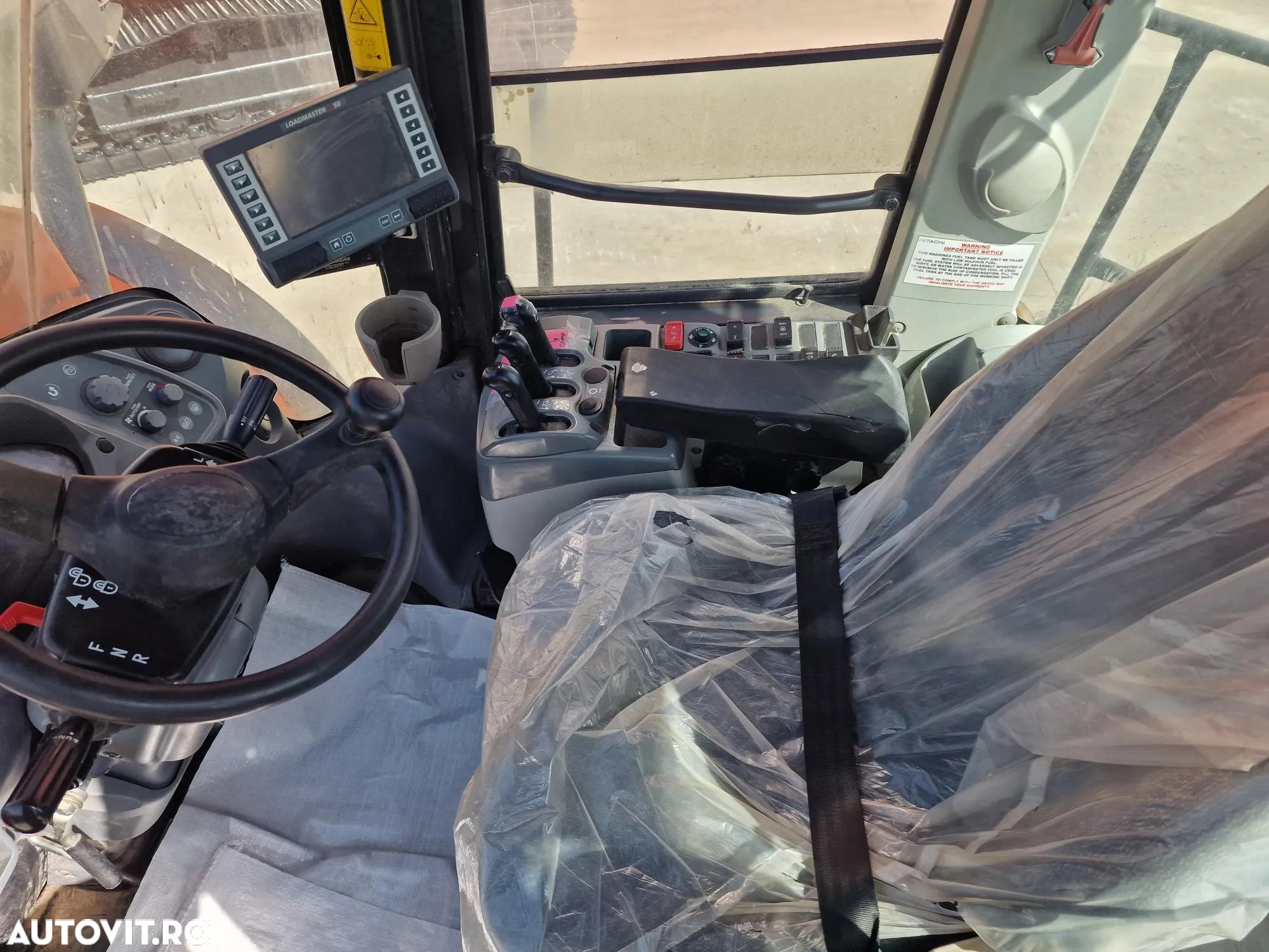 Hitachi ZW330-6, 2016, 7.477h, 33 tone, cupa 5,5mc cu dinti, Cupla rapida,Gresare automata, Anvelope NOI, STARE FOARTE BUNA-posibilitate leasing-PROMOTIE 109.900 EUR+Tva - 5