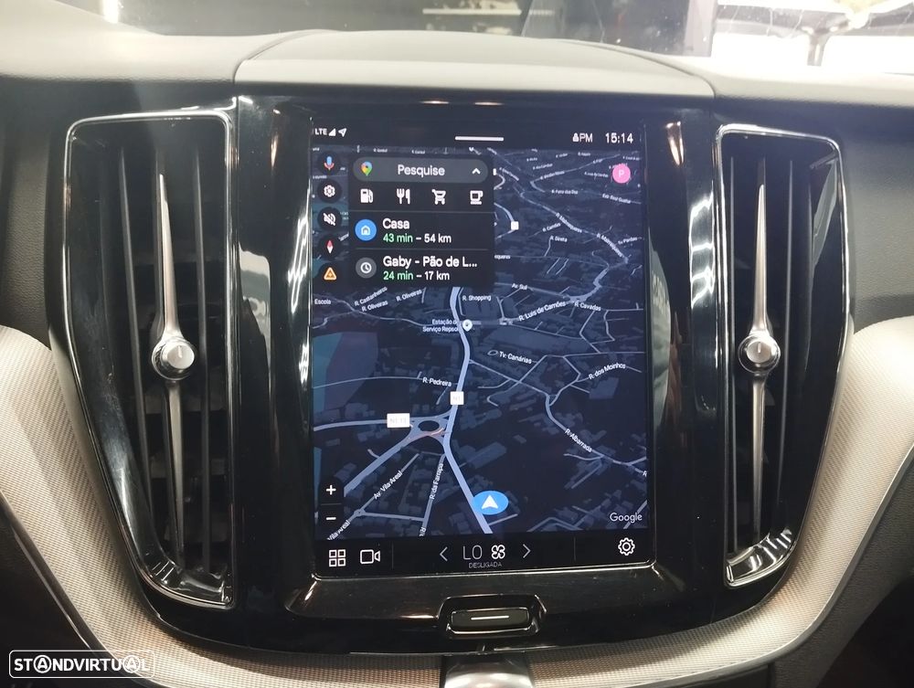 Volvo XC 60 2.0 B4 R-Design - 27