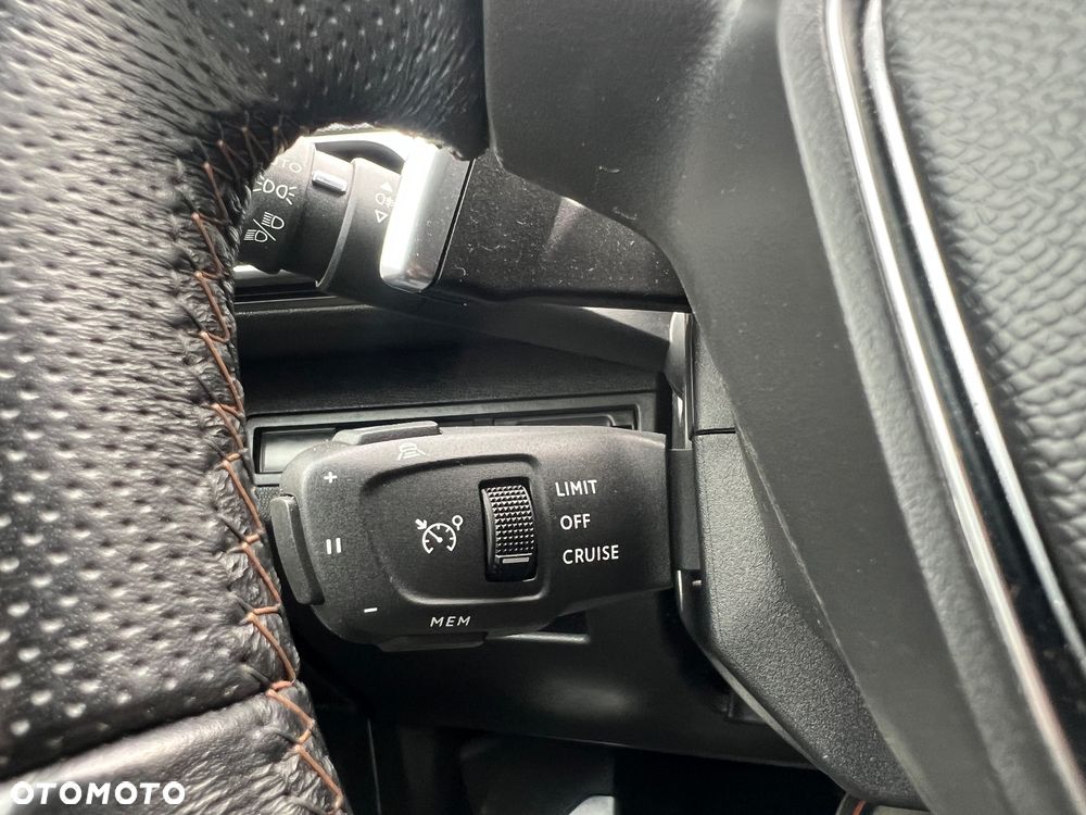 Peugeot 3008 1.2 PureTech GT Pack S&S EAT8 - 19