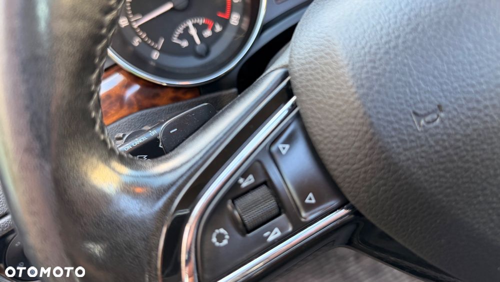 Skoda Superb 2.0 TDI DSG Exclusive - 35