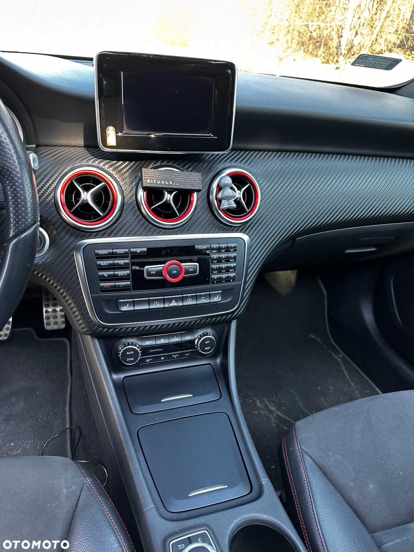Mercedes-Benz Klasa A 200 7G-DCT AMG Line - 34