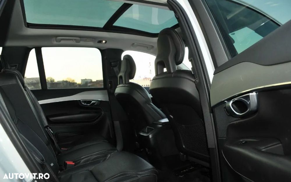 Volvo XC 90 - 8