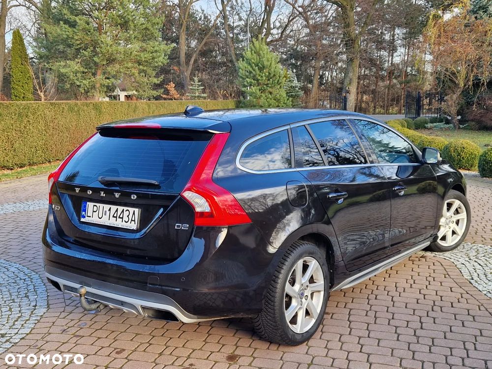Volvo V60 D2 Momentum - 12