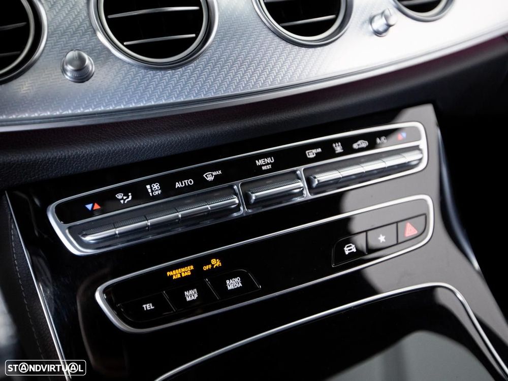 Mercedes-Benz E 300 de AMG Line - 23