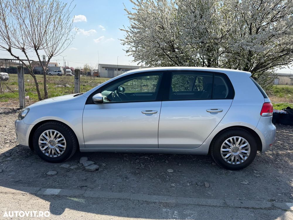 Volkswagen Golf 2.0 TDI DPF Edition - 8