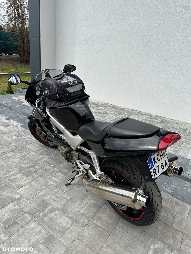 Honda VTR - 23