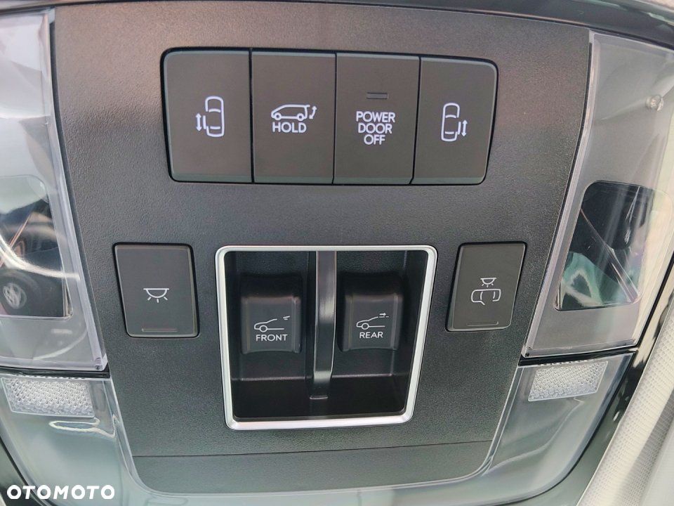 Hyundai Staria - 27
