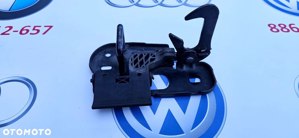 VW Golf V 5 PLUS Zamek maski silnika Rygiel maski 1T0823480A - 2