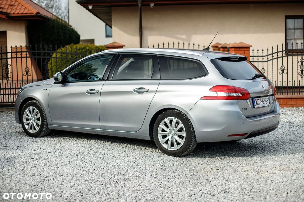 Peugeot 308 - 4