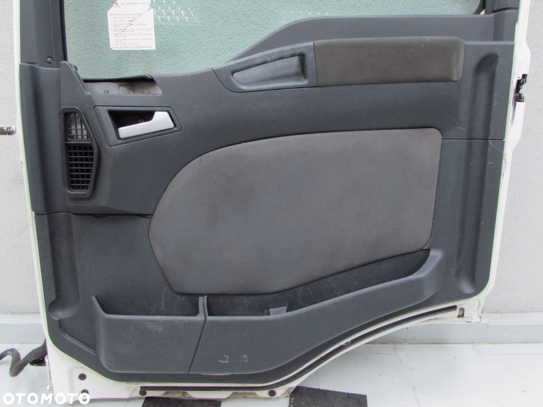 MAN TGL TGM TGA 8-180 07-12 DRZWI PRAWE PRZOD KPL - 10