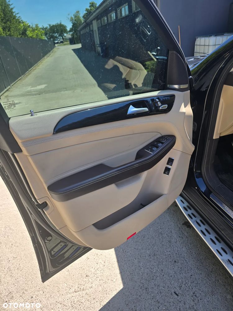 Mercedes-Benz GLS 350 d 4-Matic - 18
