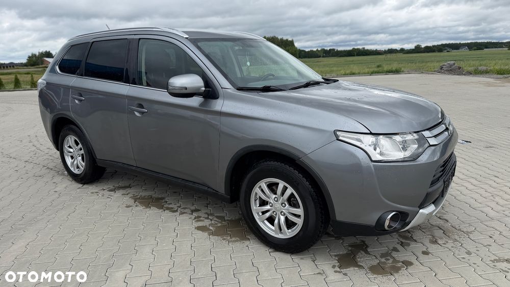 Mitsubishi Outlander 2.2 DI-D 4WD Plus - 12