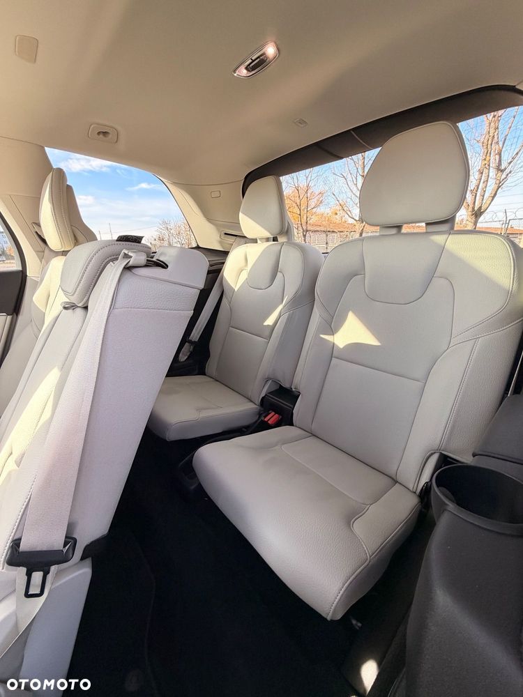 Volvo XC 90 T5 AWD Momentum 7os - 14