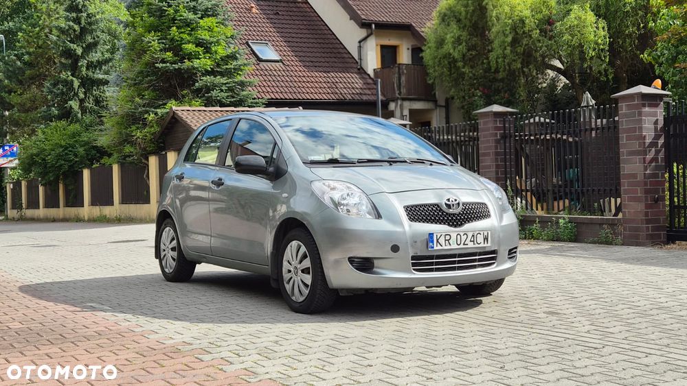 Toyota Yaris - 2